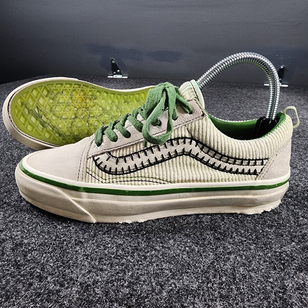 Vans Cocona Hiraki Old Skool Skate Shoes Women 7.5 Cream Green Corduroy 
Suede
